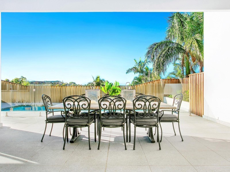 4 Windermere Road, Hamilton QLD 4007