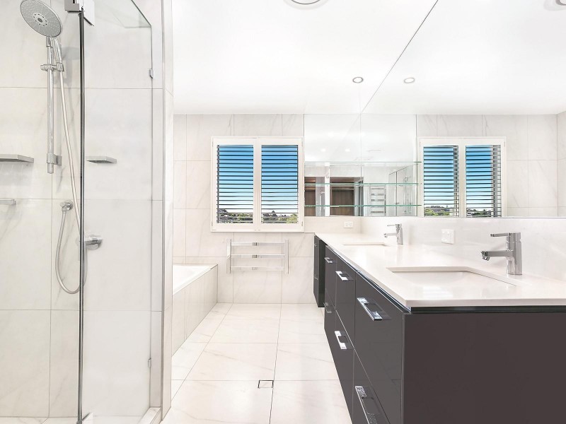 4 Windermere Road, Hamilton QLD 4007