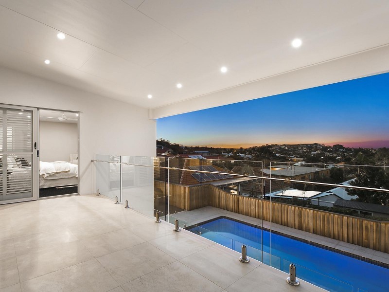 4 Windermere Road, Hamilton QLD 4007