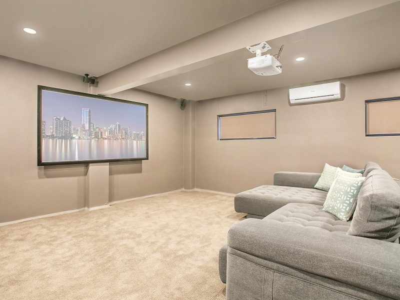 4 Windermere Road, Hamilton QLD 4007