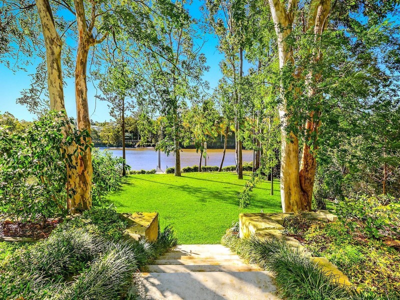 15 Longman Terrace, Chelmer QLD 4068