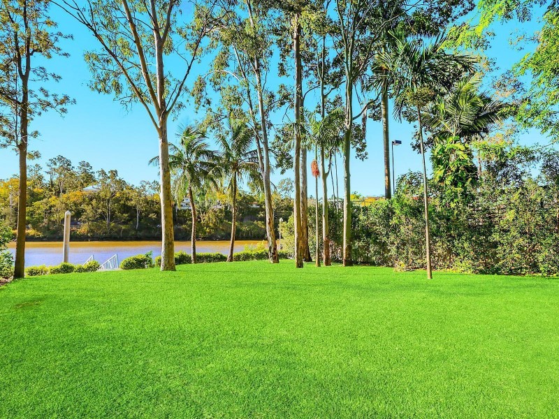 15 Longman Terrace, Chelmer QLD 4068