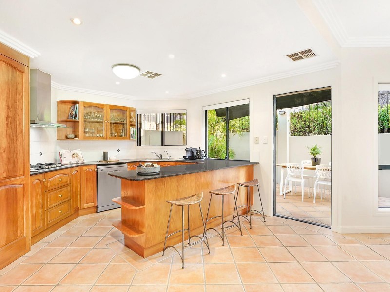 24 Handy Street, Paddington QLD 4064