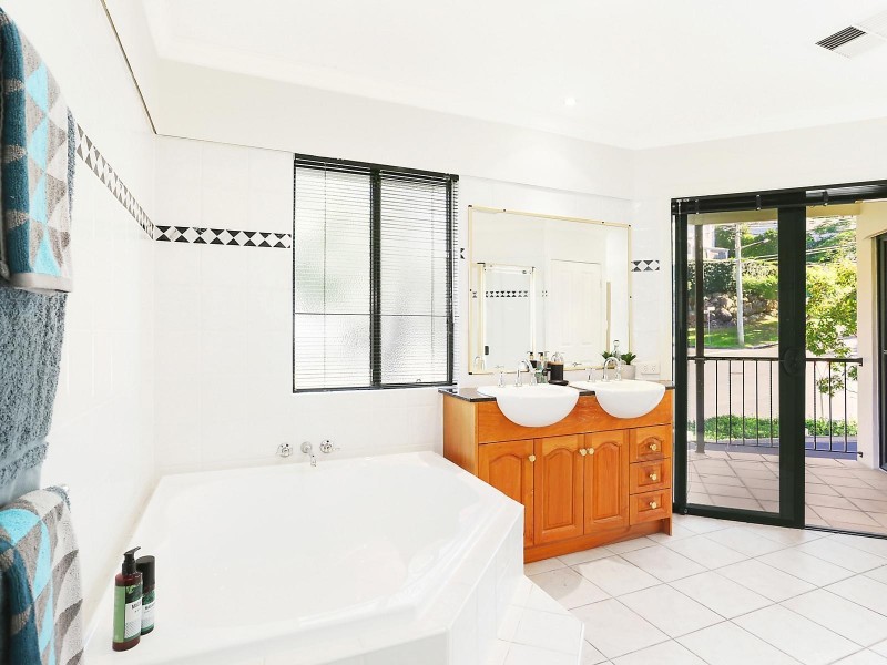 24 Handy Street, Paddington QLD 4064