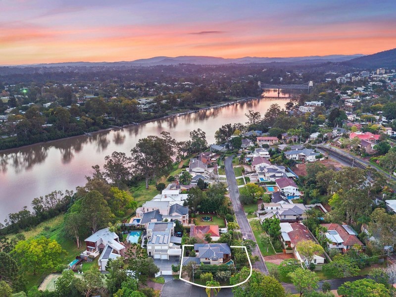 51 Glencairn Avenue, Indooroopilly QLD 4068