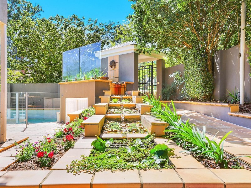 51 Glencairn Avenue, Indooroopilly QLD 4068