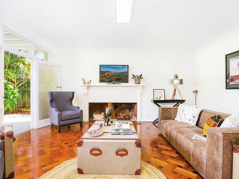 51 Glencairn Avenue, Indooroopilly QLD 4068