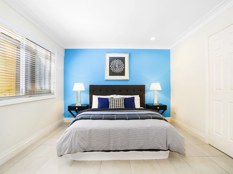 51 Glencairn Avenue, Indooroopilly QLD 4068