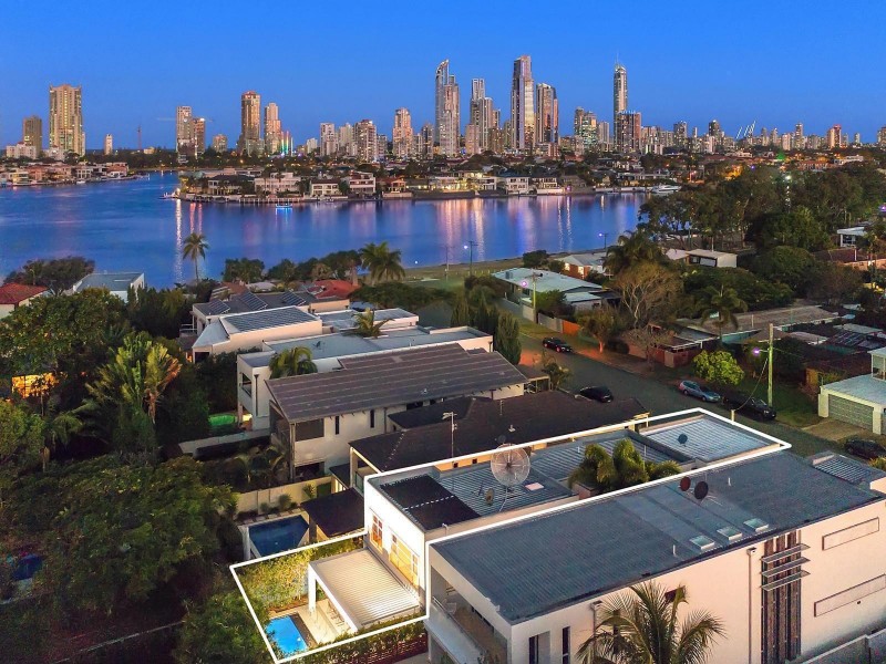 15 Durham Street, Southport QLD 4215