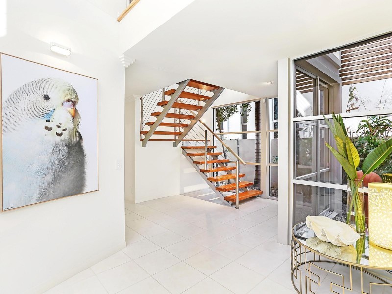 15 Durham Street, Southport QLD 4215