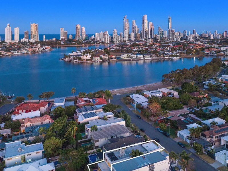 15 Durham Street, Southport QLD 4215