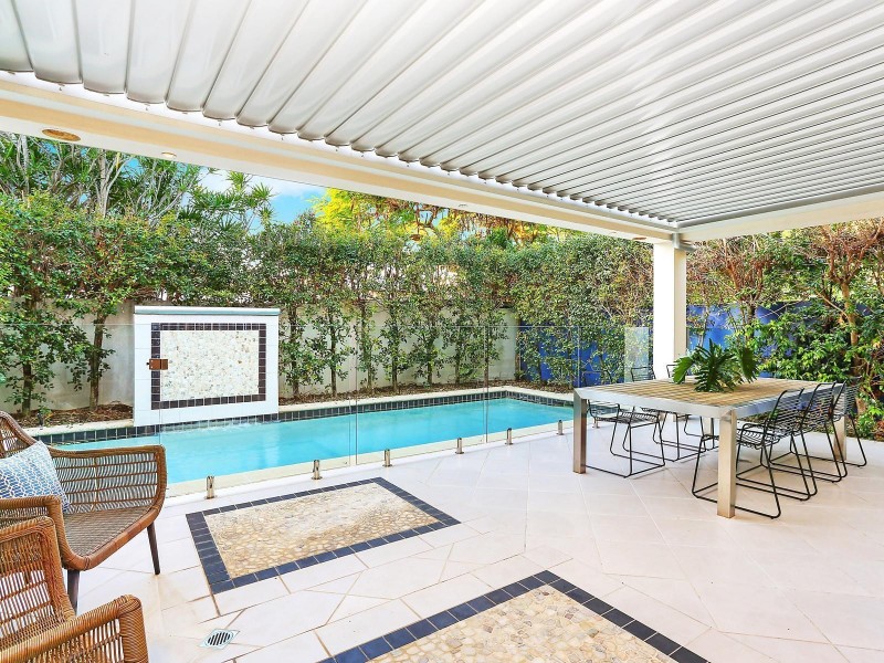 15 Durham Street, Southport QLD 4215