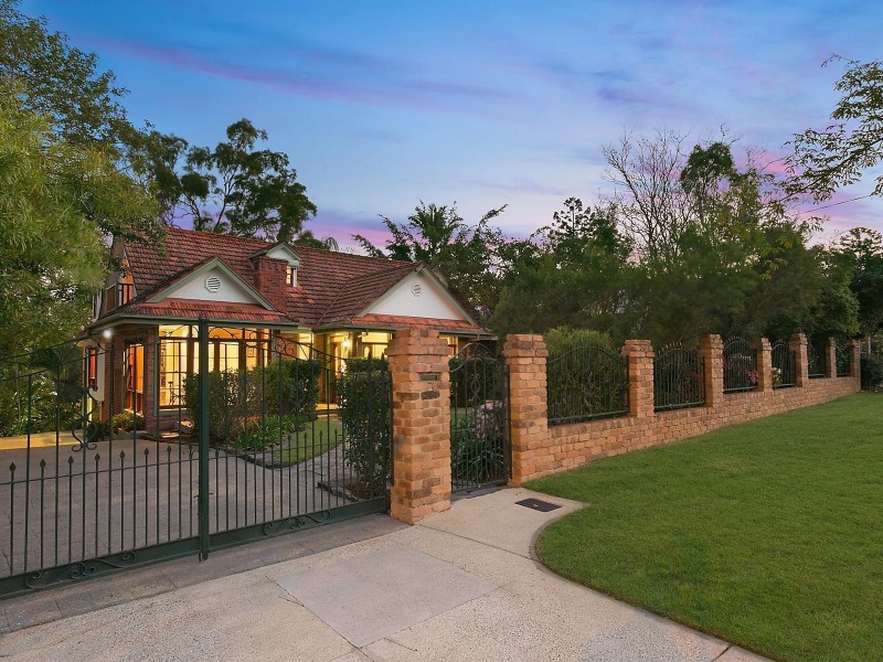 23 Goldieslie Road, Indooroopilly QLD 4068