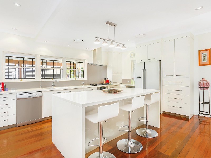 28 Lohe Street, Indooroopilly QLD 4068