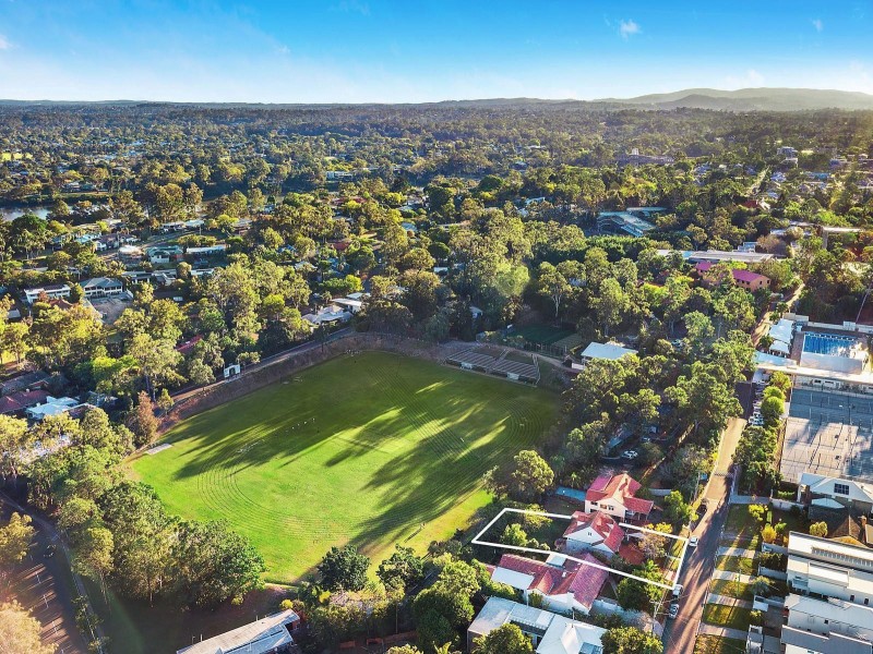 28 Lohe Street, Indooroopilly QLD 4068