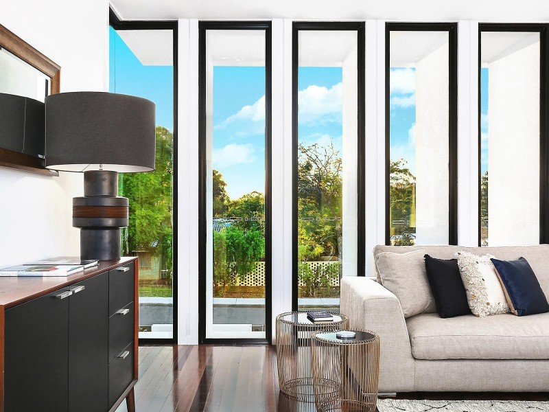 5 Meiers Road, Indooroopilly QLD 4068