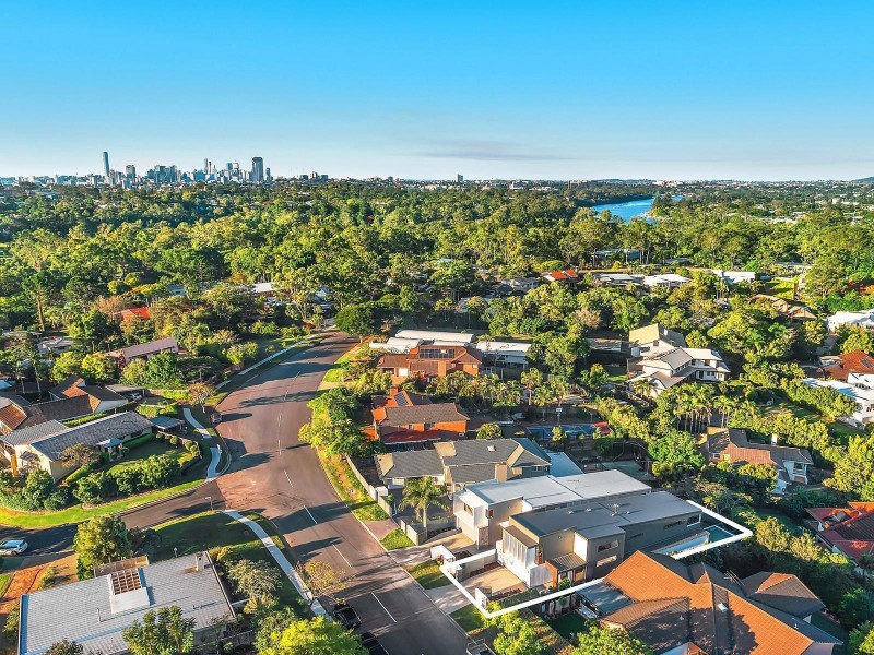 5 Meiers Road, Indooroopilly QLD 4068