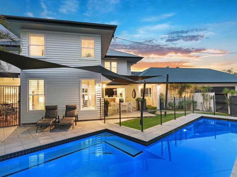 11 Isles Road, Indooroopilly QLD 4068