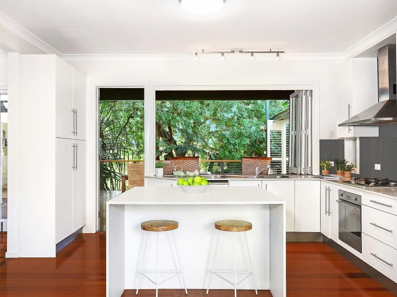 11 Isles Road, Indooroopilly QLD 4068