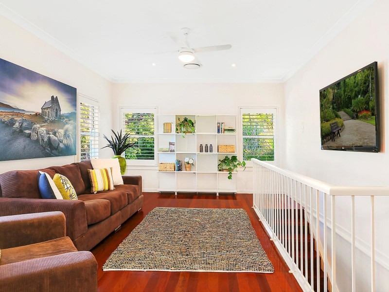 11 Isles Road, Indooroopilly QLD 4068