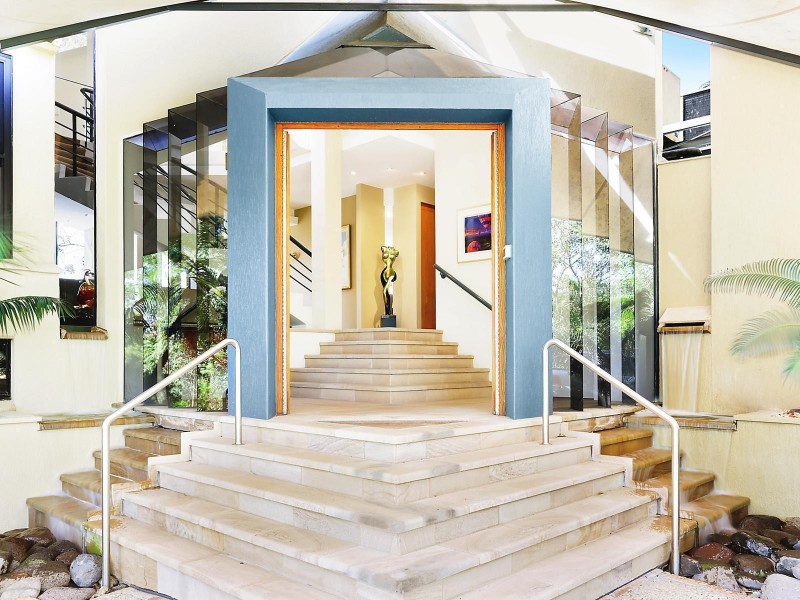 71 Tristania Road, Chapel Hill QLD 4069