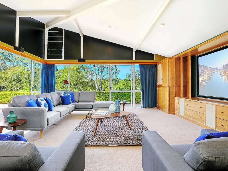 71 Tristania Road, Chapel Hill QLD 4069