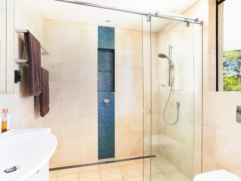 71 Tristania Road, Chapel Hill QLD 4069