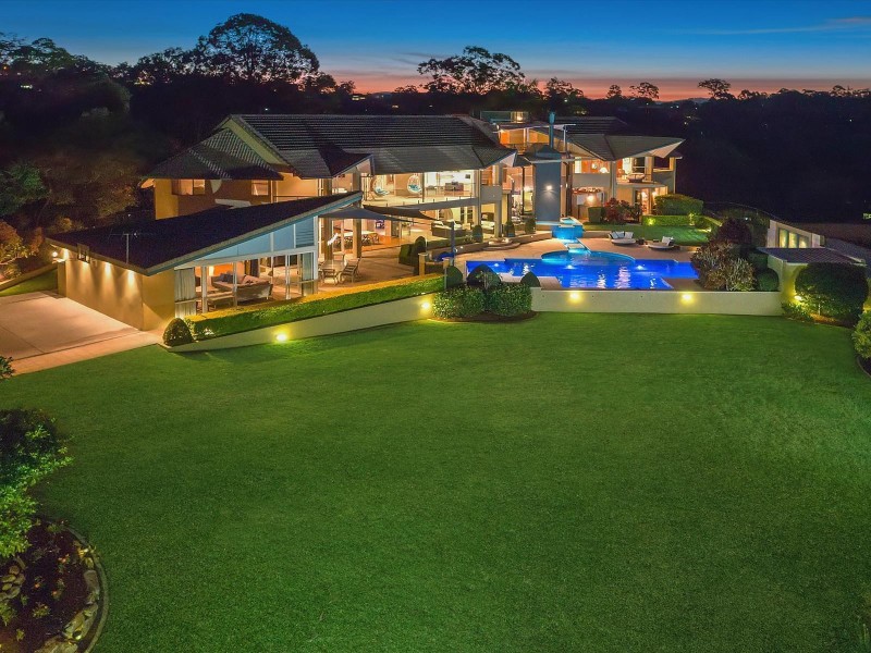 71 Tristania Road, Chapel Hill QLD 4069