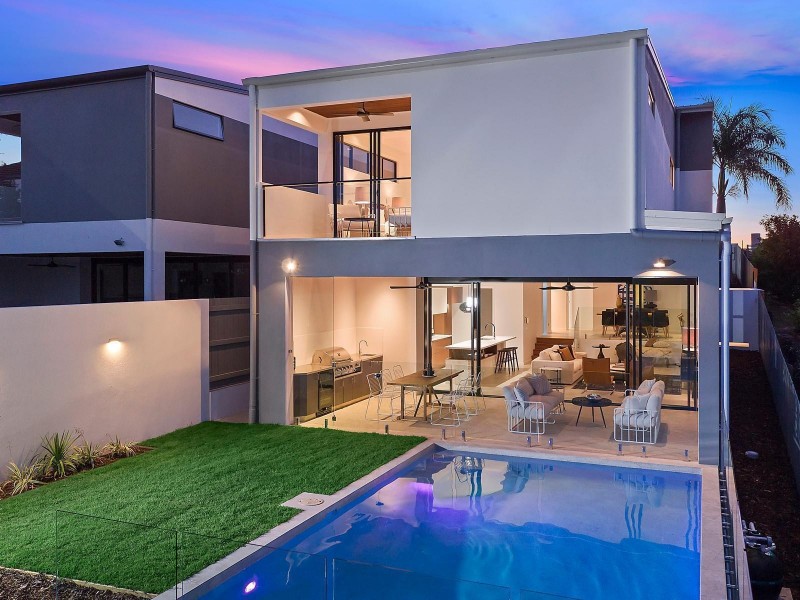 5A Meiers Road, Indooroopilly QLD 4068