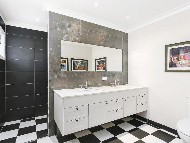 31 Twigg Street, Indooroopilly QLD 4068