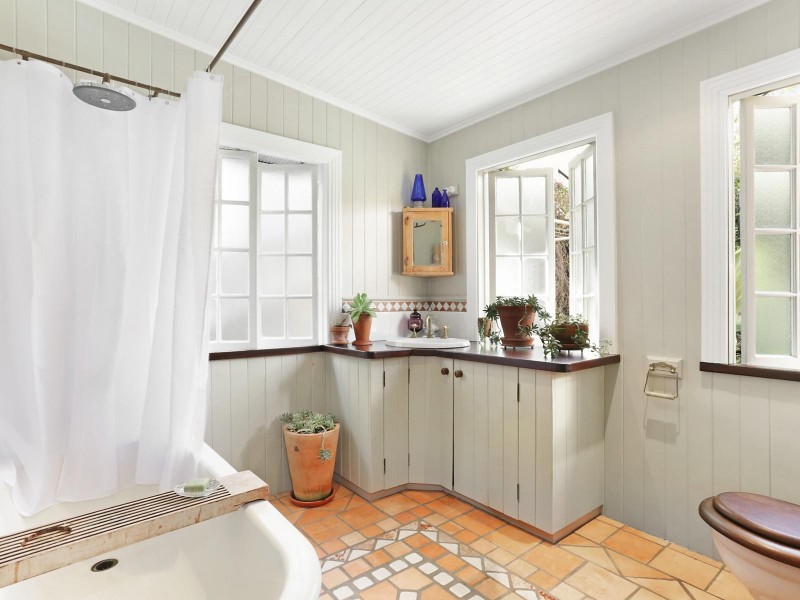 26 Orchard Terrace, St Lucia QLD 4067