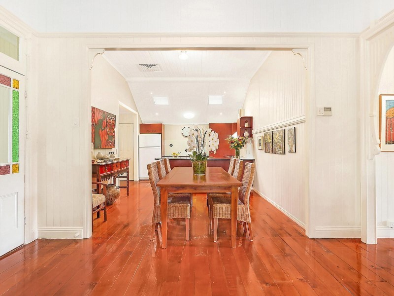 63 Clarence Road, Indooroopilly QLD 4068