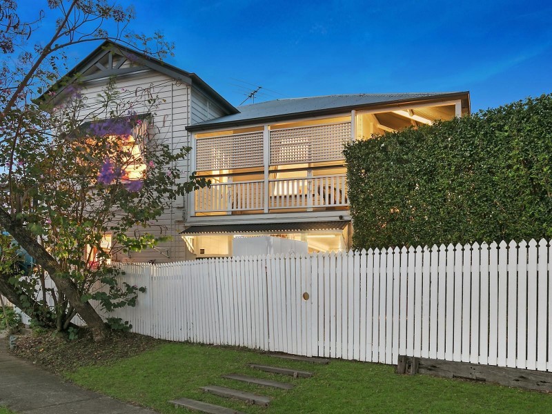 63 Clarence Road, Indooroopilly QLD 4068