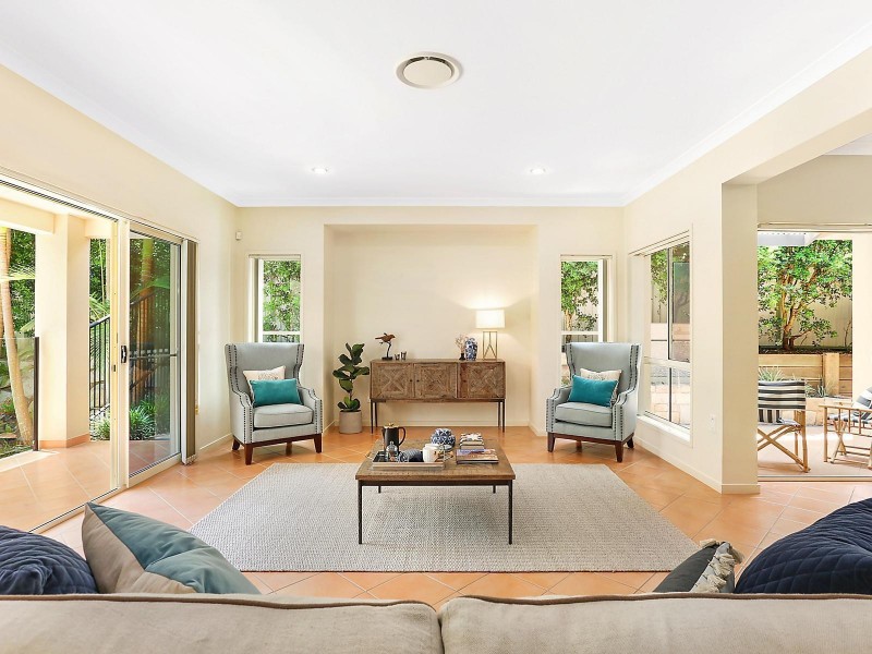 112 Ironbark Road, Chapel Hill QLD 4069