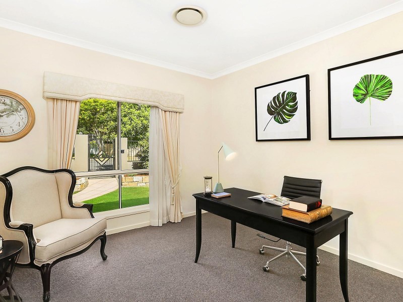 112 Ironbark Road, Chapel Hill QLD 4069