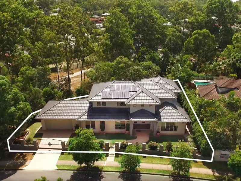 112 Ironbark Road, Chapel Hill QLD 4069