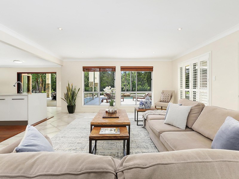 80 Peronne Place, Brookfield QLD 4069