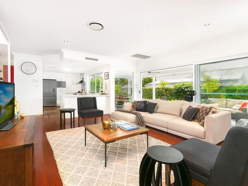 25 Volga Crescent, Indooroopilly QLD 4068