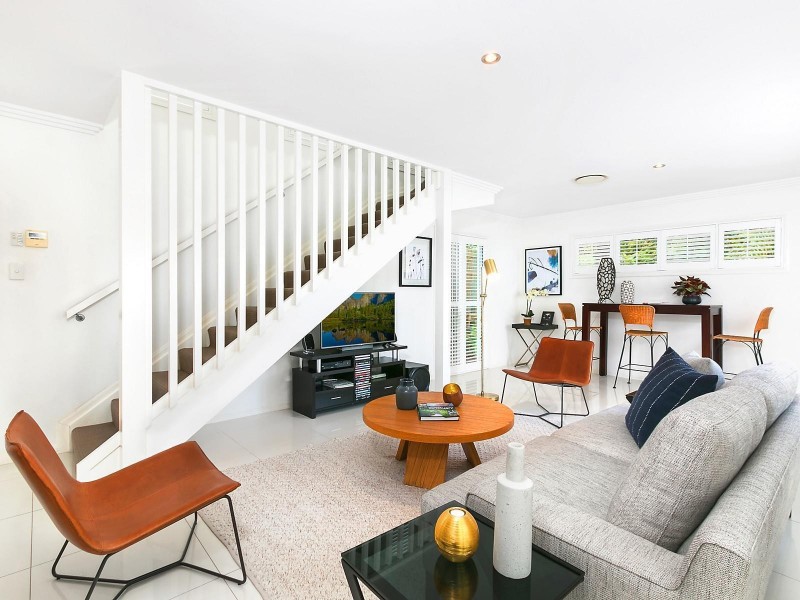 25 Volga Crescent, Indooroopilly QLD 4068