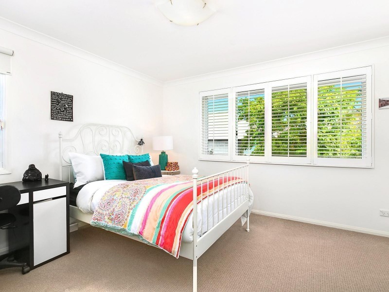 25 Volga Crescent, Indooroopilly QLD 4068