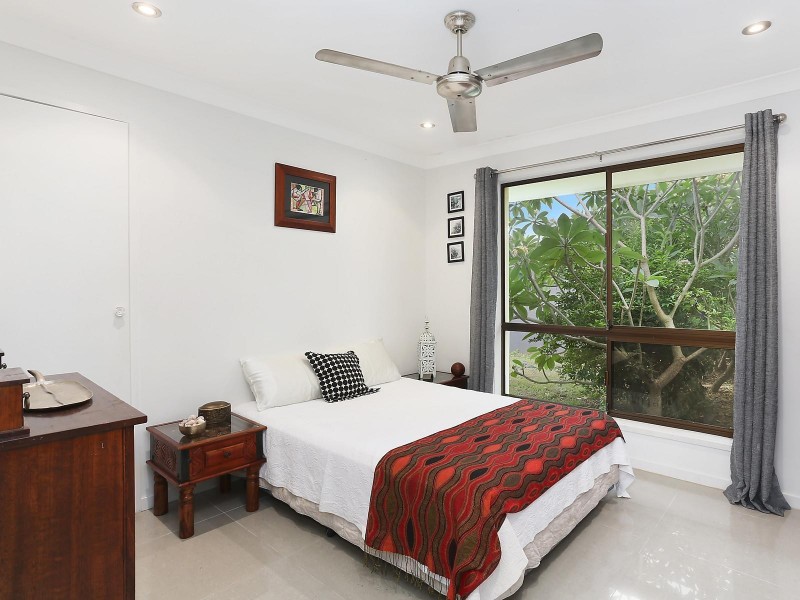 1 Tekapo Street, Broadbeach Waters QLD 4218