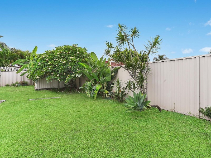 1 Tekapo Street, Broadbeach Waters QLD 4218