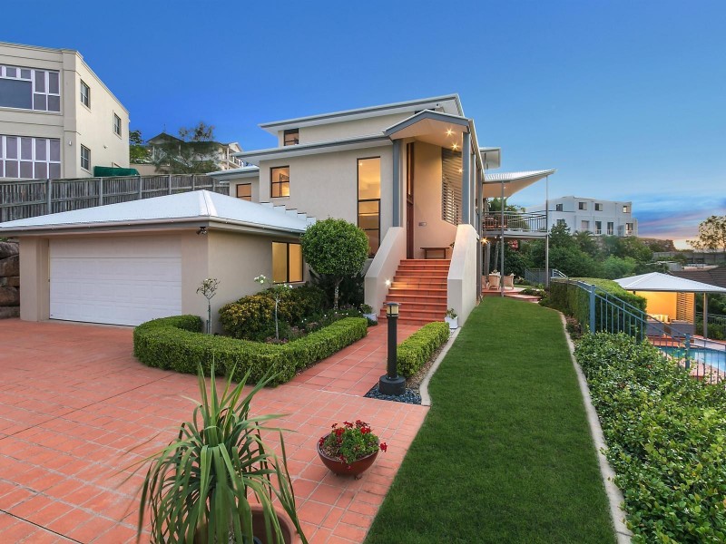 10 Tiara Close, Mount Ommaney QLD 4074