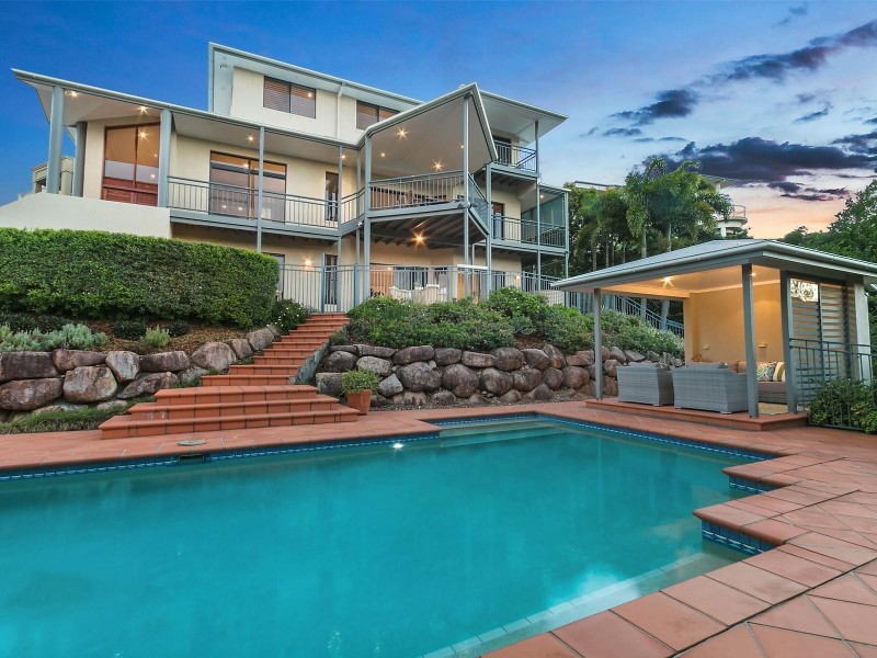 10 Tiara Close, Mount Ommaney QLD 4074