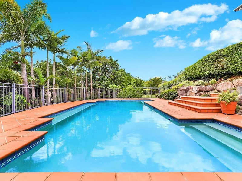 10 Tiara Close, Mount Ommaney QLD 4074