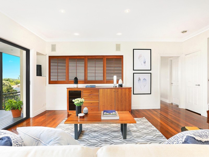 10 Tiara Close, Mount Ommaney QLD 4074