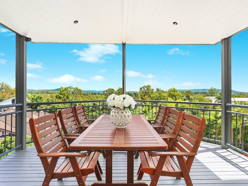 10 Tiara Close, Mount Ommaney QLD 4074