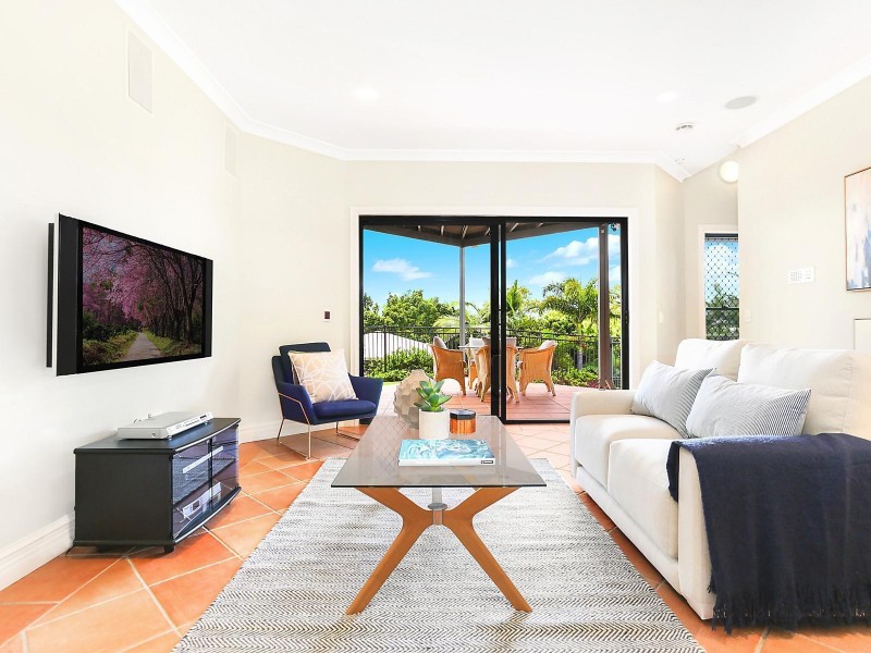 10 Tiara Close, Mount Ommaney QLD 4074