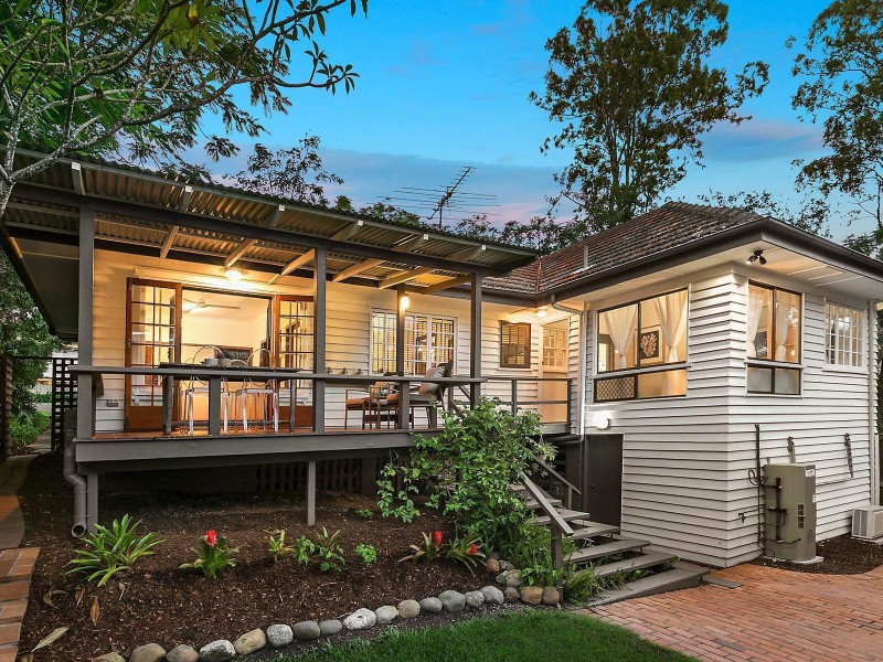 28 Volga Crescent, Indooroopilly QLD 4068
