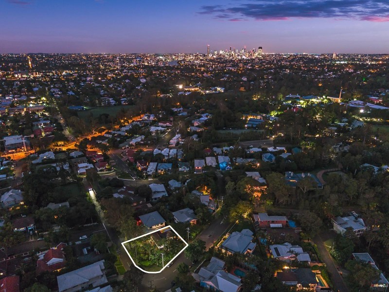 28 Volga Crescent, Indooroopilly QLD 4068